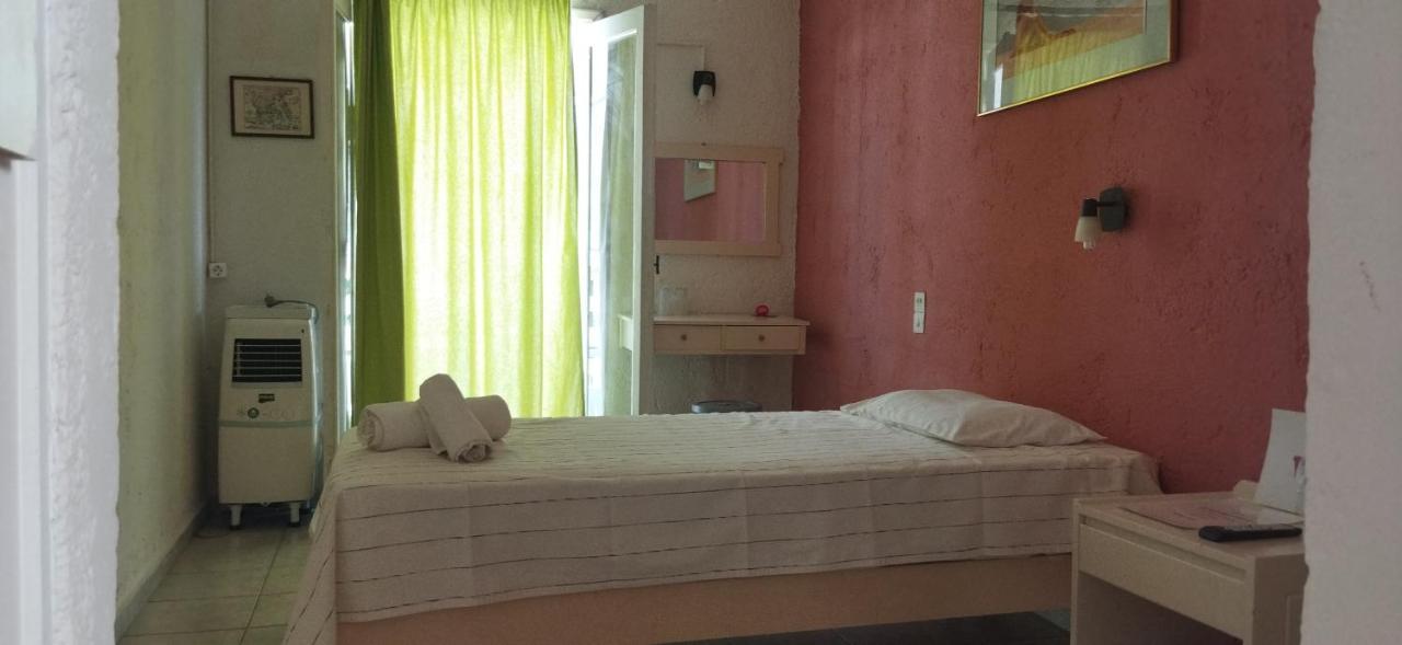 Cleo Rooms 250M From The Beach Malia  Exterior photo