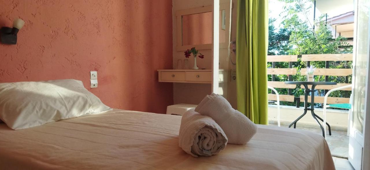 Cleo Rooms 250M From The Beach Malia  Exterior photo