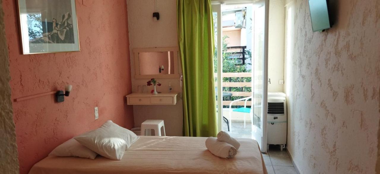 Cleo Rooms 250M From The Beach Malia  Exterior photo